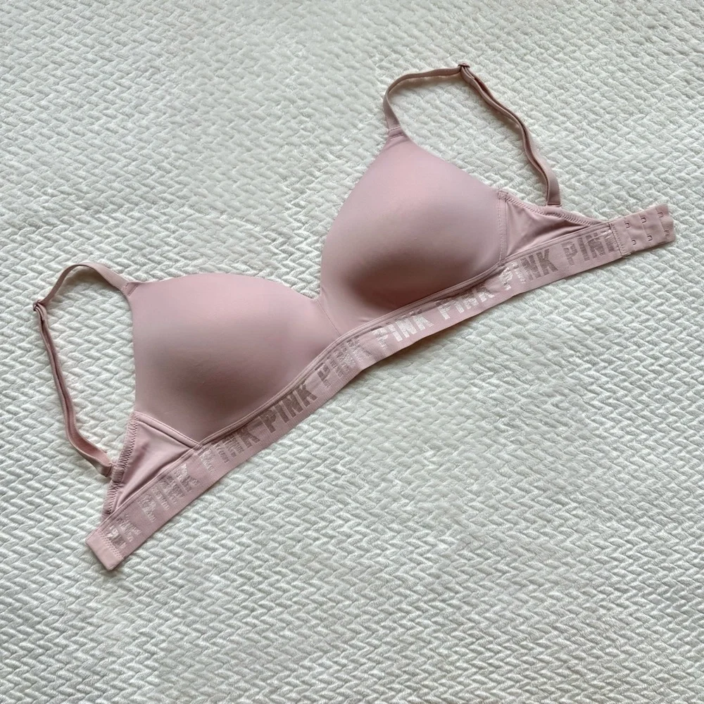 Victoria's Secret PINK Wear Everywhere Wireless Lightly Lined Bra 32DD Pink Logo